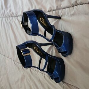 NWT Candies heels in metallic blue
